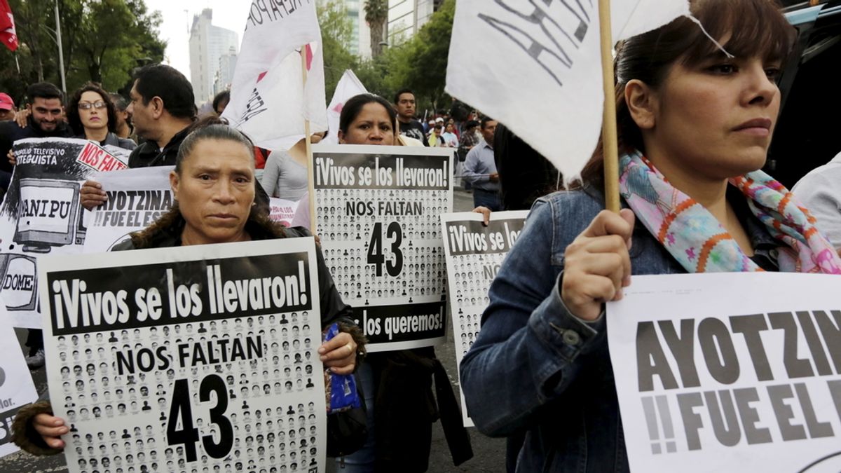 Una marcha recuerda a los 43 estudiantes mexicanos desaparecidos hace seis meses
