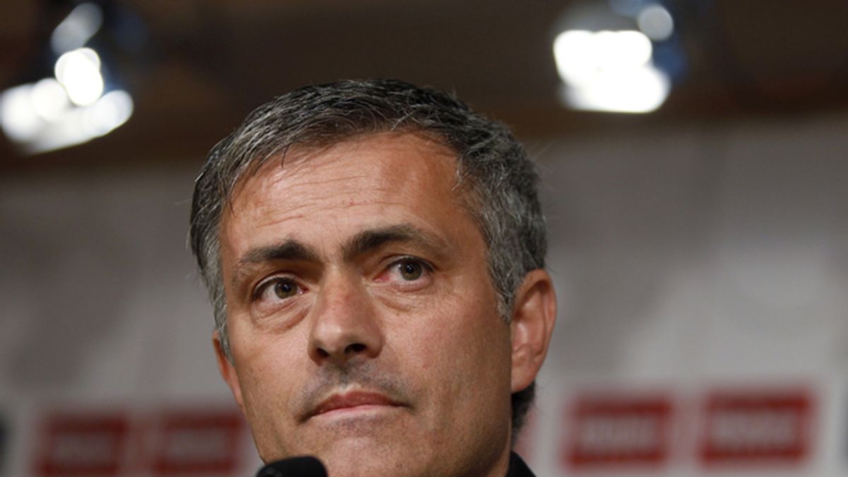 Mourinho habló de sus intenciones de cara al nuevo Madrid del año que viene. Mourinho habló de sus intenciones de cara al nuevo Madrid del año que viene.
