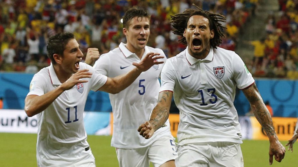Jones logró finalmente su gol con un nuevo tiro desde lejos
