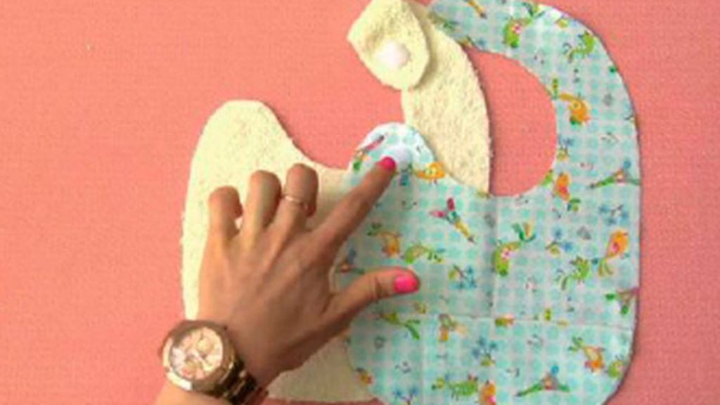 Tricotosas 35: Babero de bebé