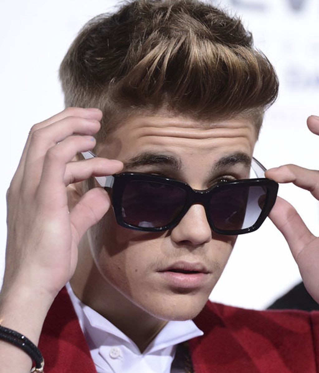 De rojo y oro en la premiere internacional de 'Justin Bieber's Believe'