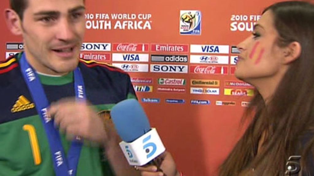 El beso de Iker a Sara, de campeonato