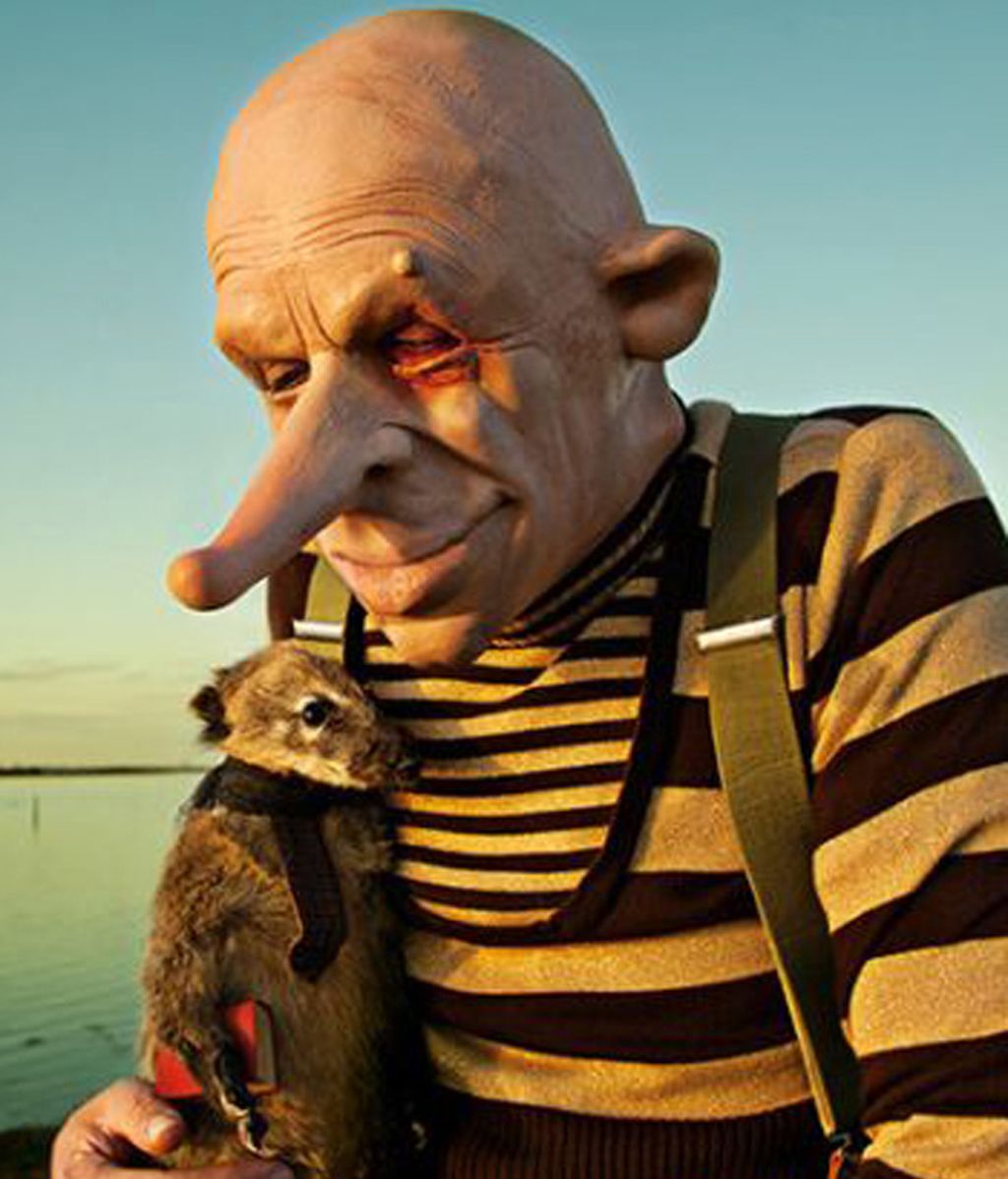 Polémicas fotografías escalofriantes con animales disecados