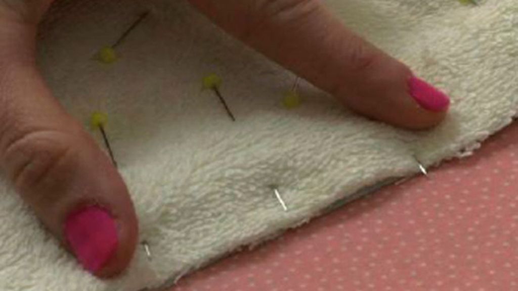 Tricotosas 35: Babero de bebé