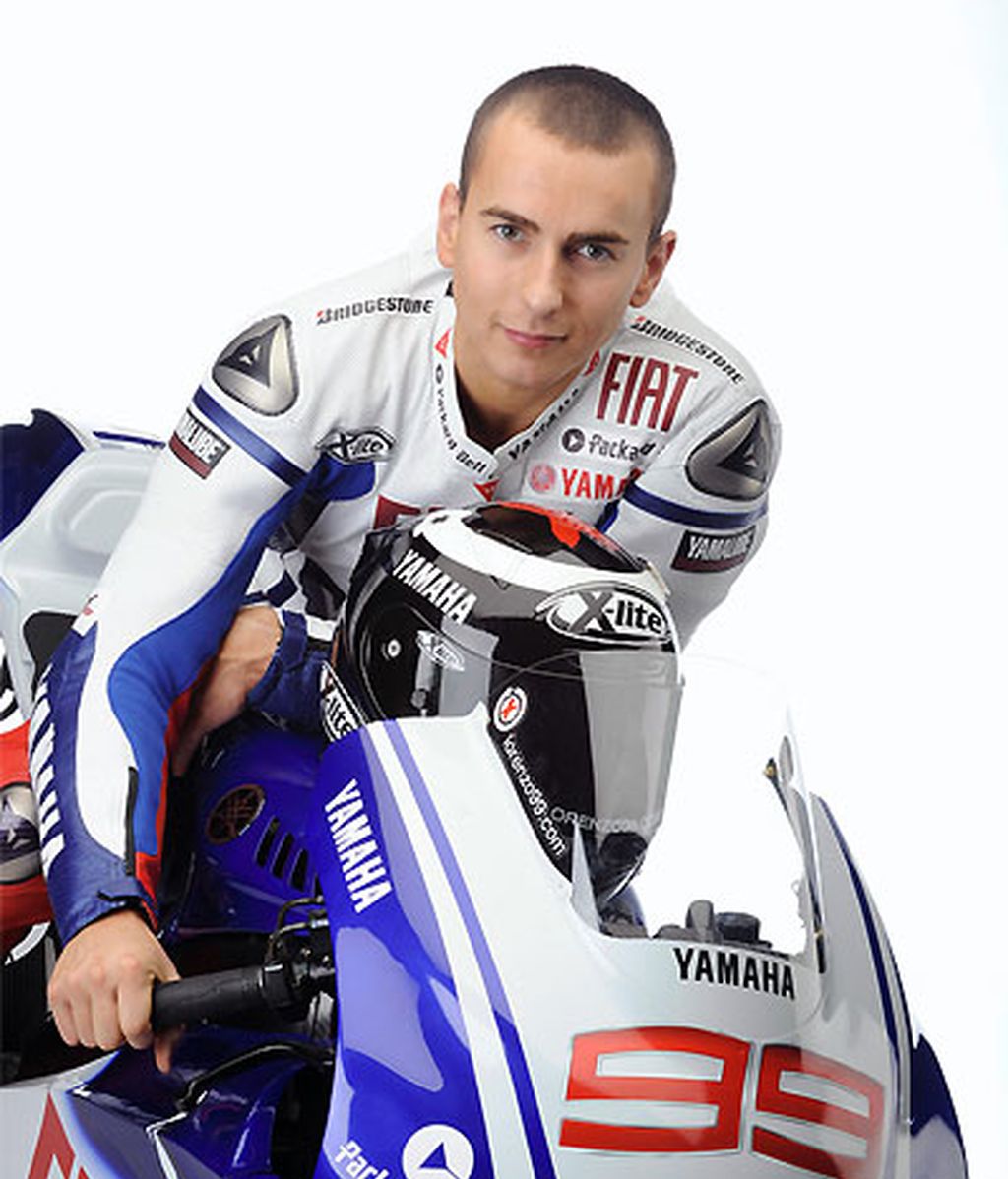 Lorenzo luce nueva moto y nuevo casco