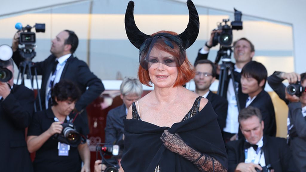 Marina Ripa, ¡con cuernos y a lo loco!