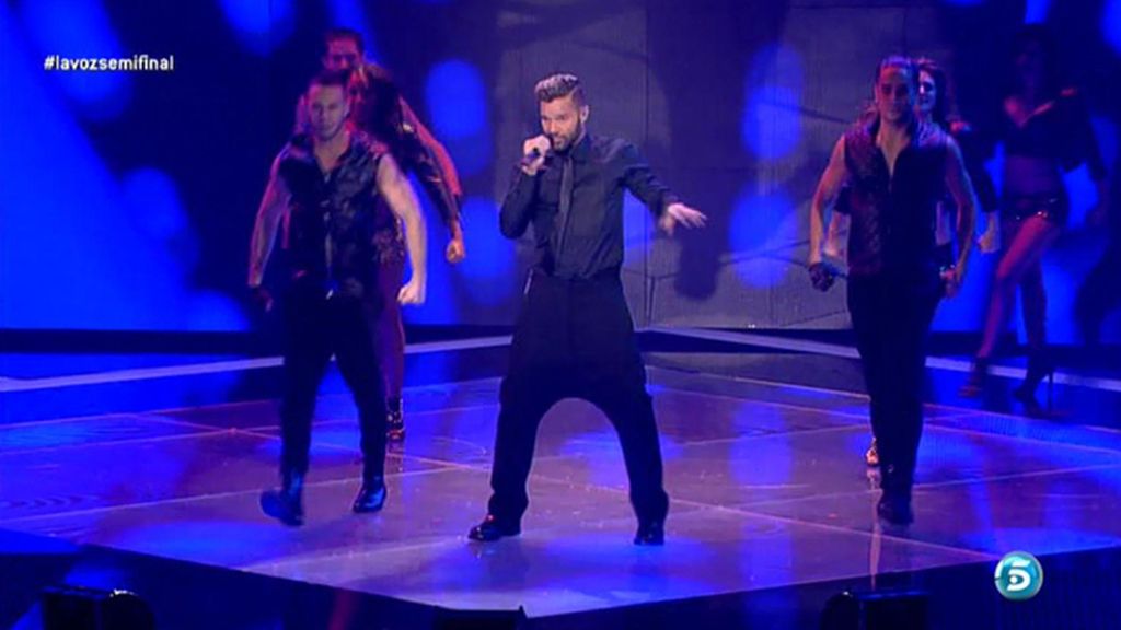 Ricky Martin y su pantalón baggy