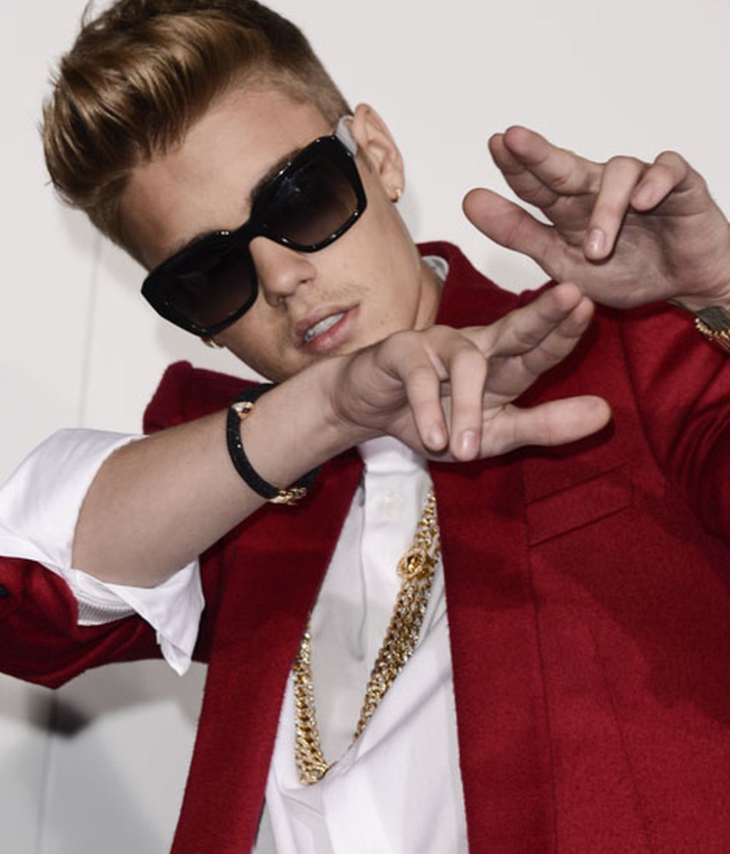 De rojo y oro en la premiere internacional de 'Justin Bieber's Believe'