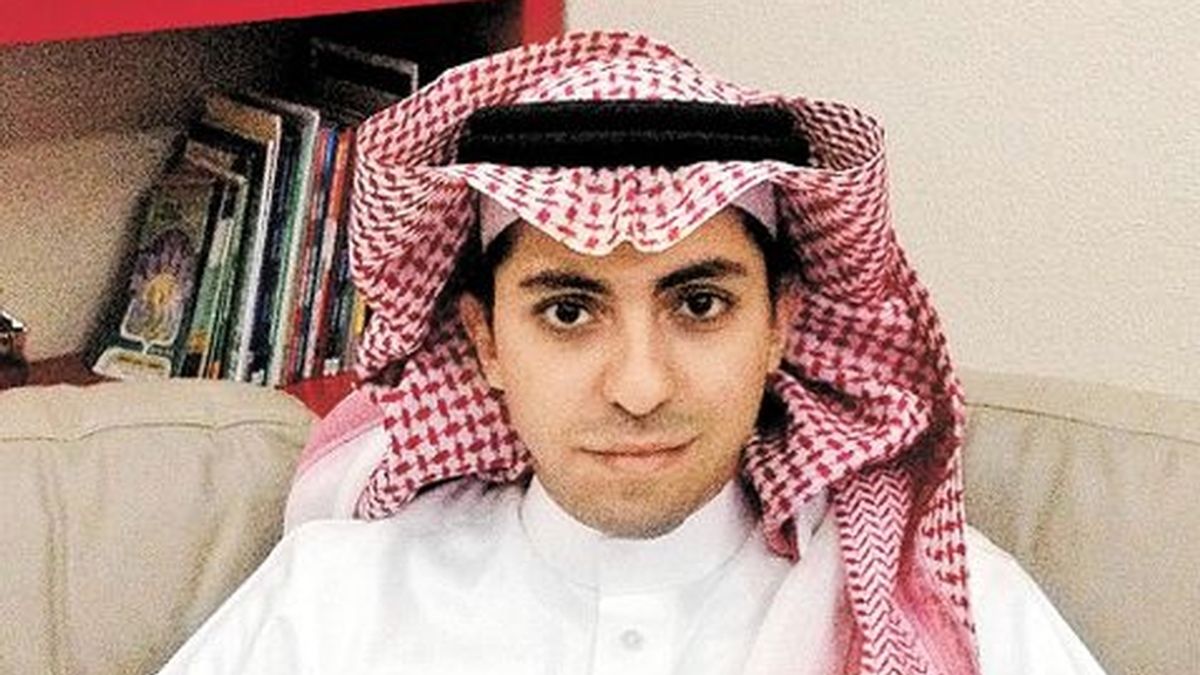 El Tribunal Supremo saudí mantiene la condena de 1.000 latigazos al bloguero Badawi