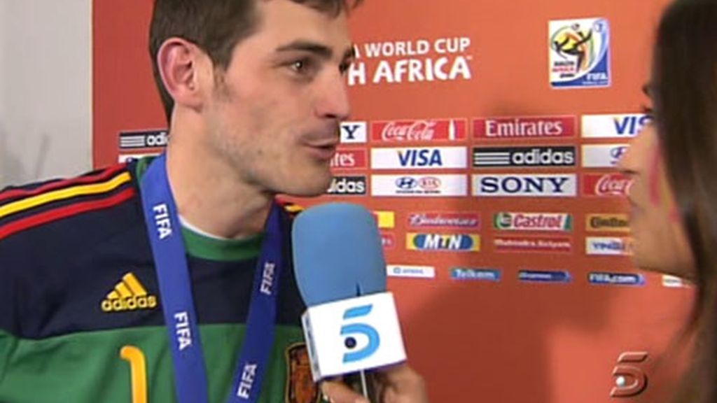 El beso de Iker a Sara, de campeonato