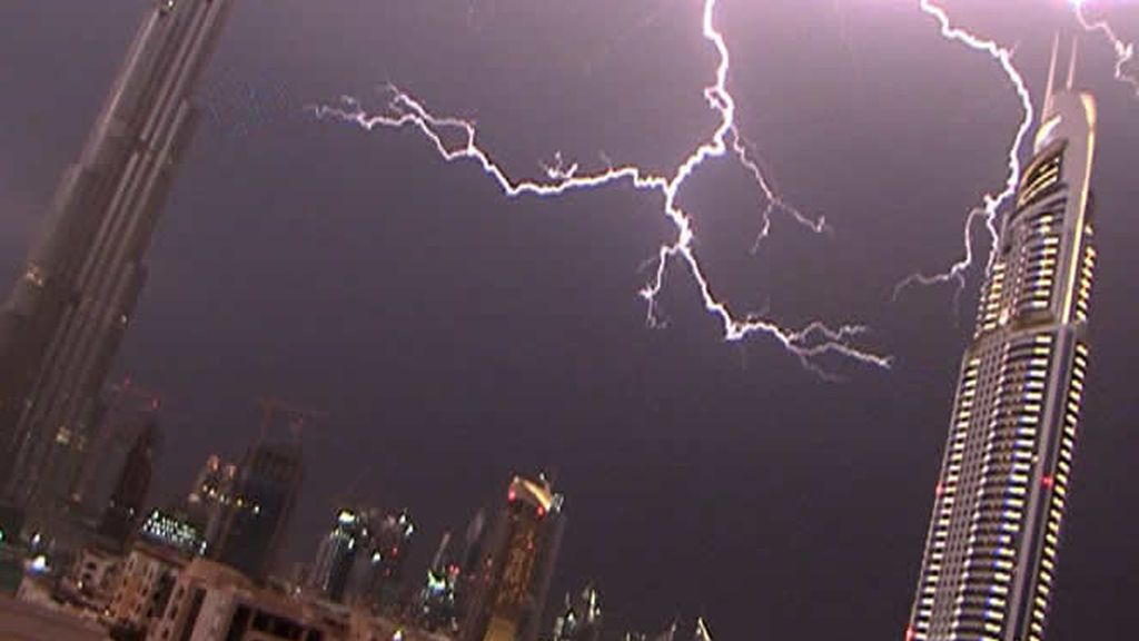 Tormenta eléctrica en Dubai