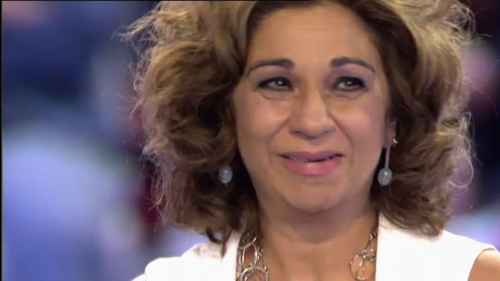 Lolita recibe entre lágrimas el mensaje de Sheila