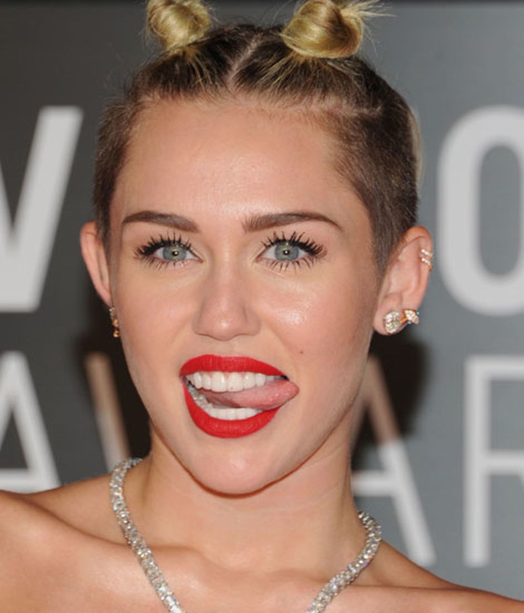 Las mil y una lenguas de Miley Cyrus