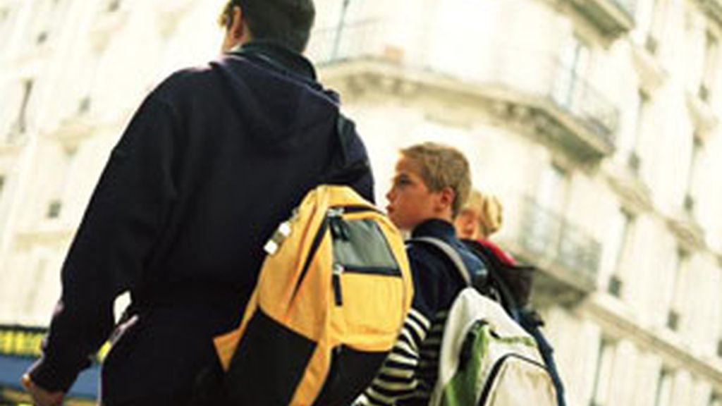 Se recomienda el uso de mochilas prácticas, con diseños anatómicos, respaldo acolchado y correas anchas Se recomienda el uso de mochilas prácticas, con diseños anatómicos, respaldo acolchado y correas anchas