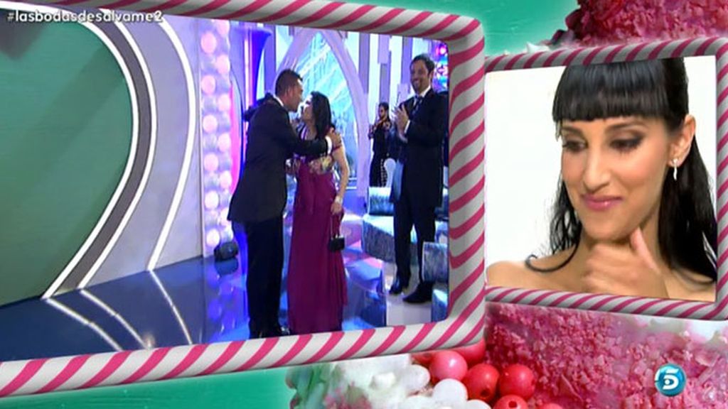 Encantado con su hijo