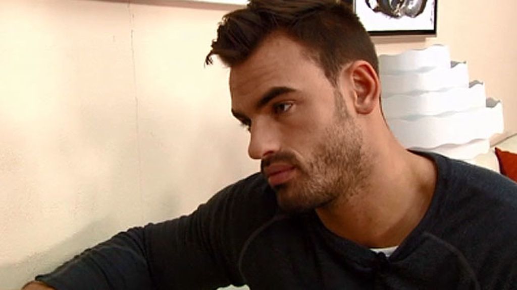Alina no consigue enamorar a José Luis