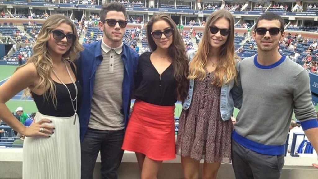 Nick Jonas tiene novia nueva: se llama Olivia Culpo, es Miss Universo y no para de besarla