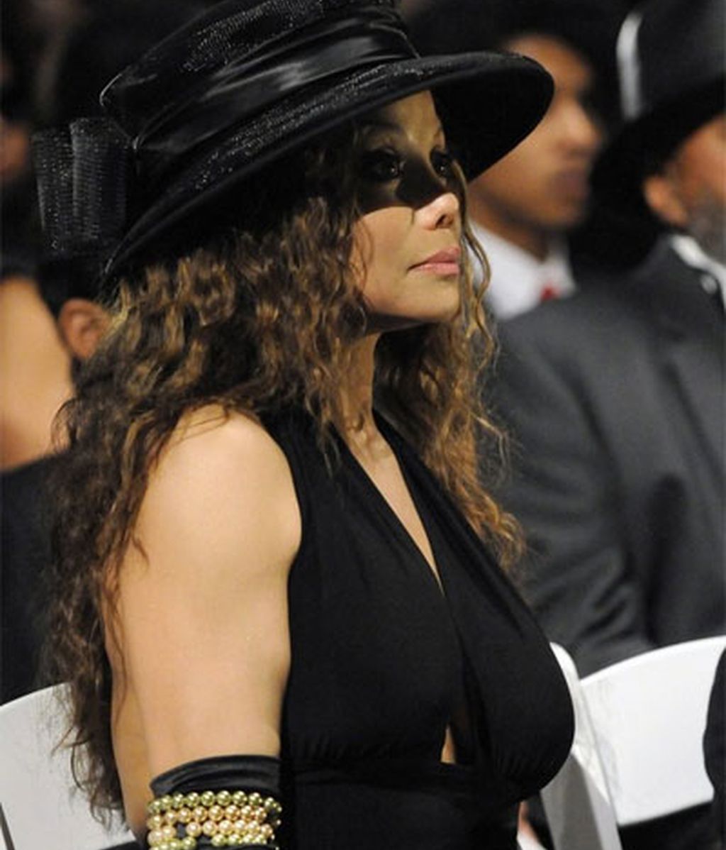 LA TOYA JACKSON