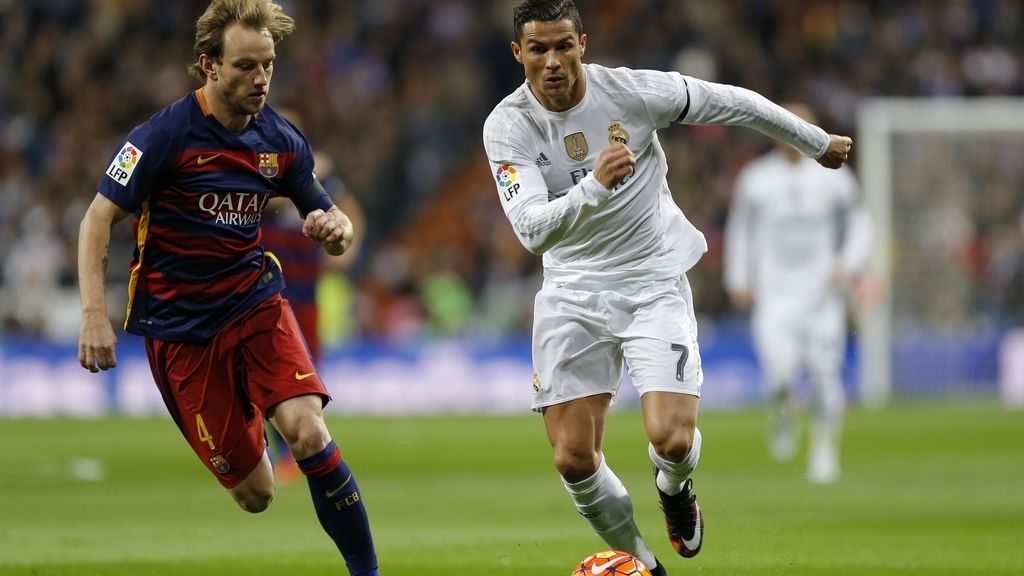 El Barça golea al Madrid en el Bernabéu