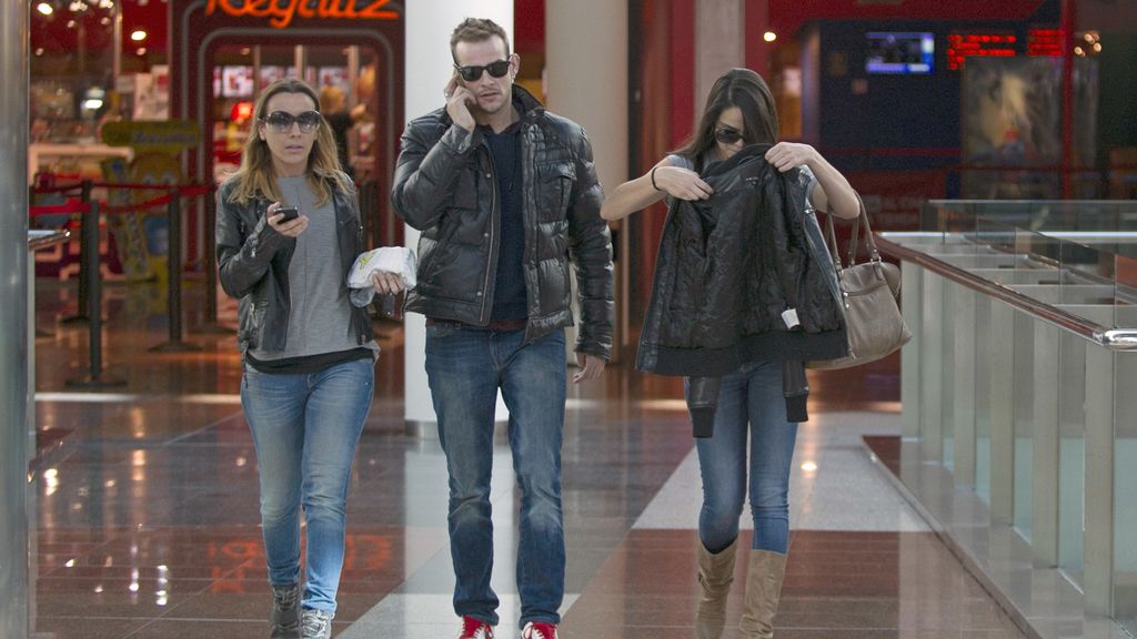 Alex Casademunt se refugia en sus amigos