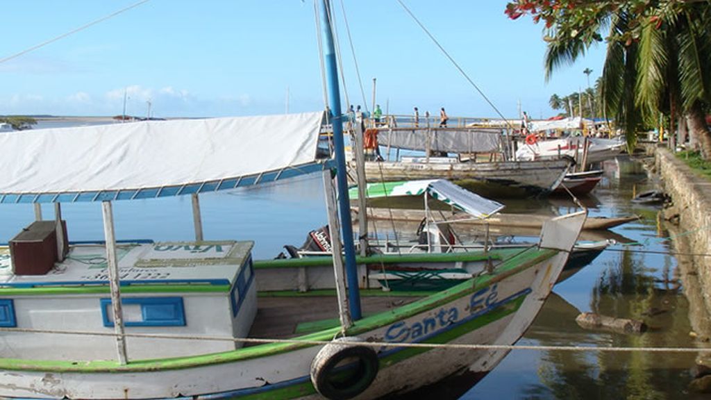 El puerto es el alma de la isla de Boipeba