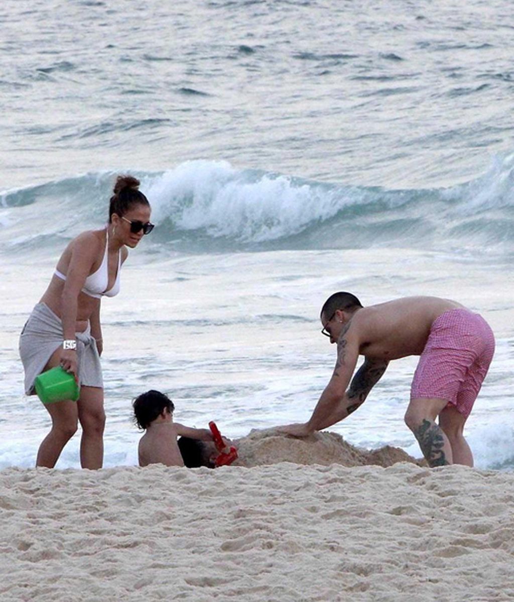 Jennifer López, Casper, el guardaespaldas y los niños, en Río de Janeiro