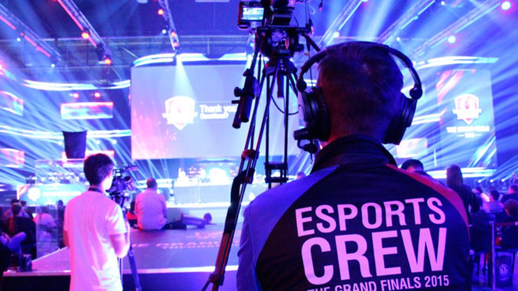 Más de 20 cámaras, siete puestos de comentaristas,18 cañones de luz