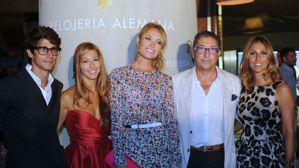 Patricia Conde reaparece en Mallorca con su marido tras la boda