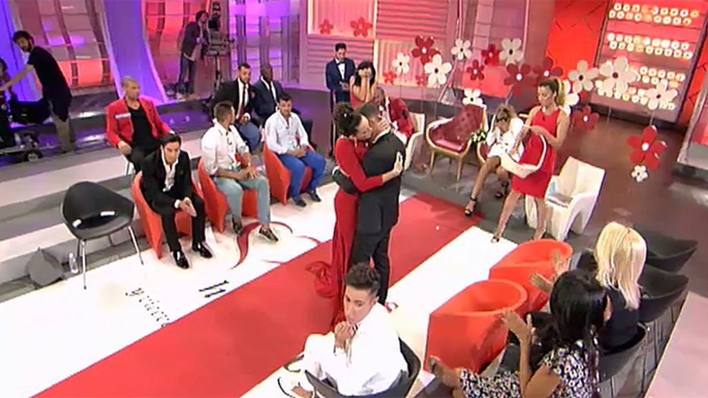 Adrián abandona el plató destrozado