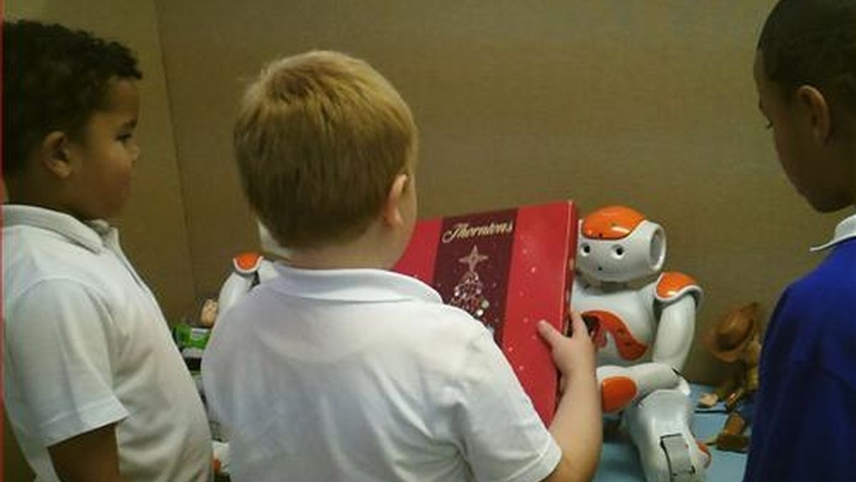 Profesores robots ayudan notablemente a los niños autistas
