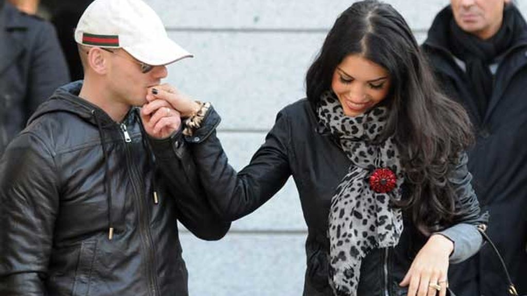 Wesley Sneijder y Yolanthe Cabau, pasión por las calles de Milán