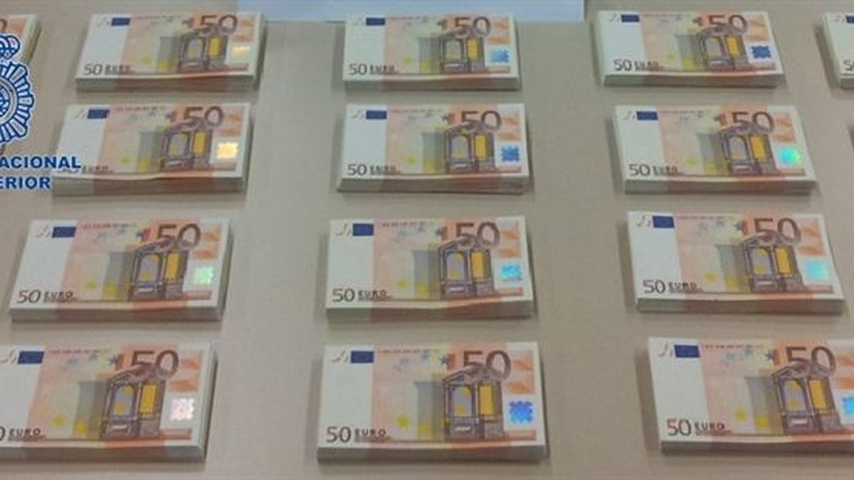 Detenidas once personas de dos bandas por falsificar billetes de 50 euros