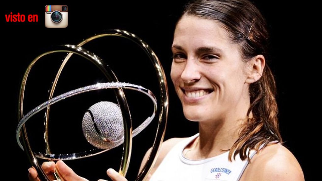 Así es Andrea Petkovic, la tenista que pide matrimonio en Twitter y sube fotos de Messi en calzoncillos