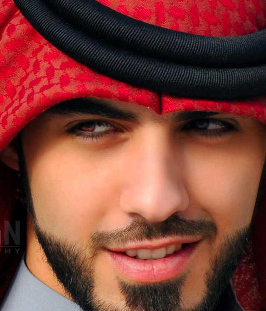 El hombre expulsado por guapo de Arabia Saudí al descubierto