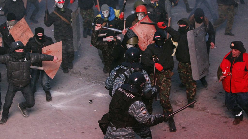 Enfrentamientos entre Policía y manifestantes en Kiev
