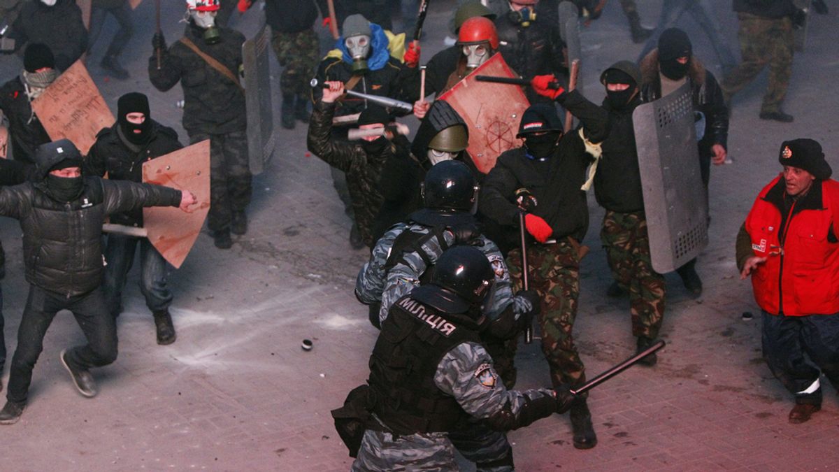 Enfrentamientos entre Policía y manifestantes en Kiev