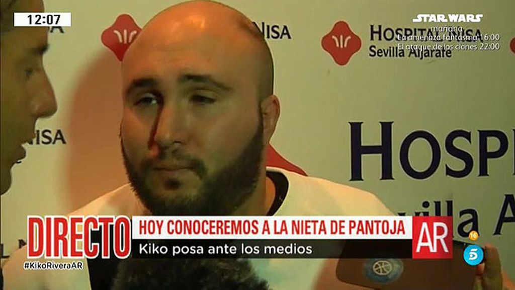 Irene y la niña no han hecho su aparición en el photocall