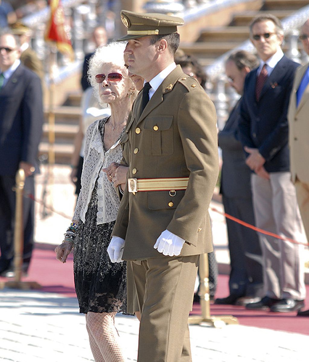 La Duquesa, firme por España; multicolor por amor