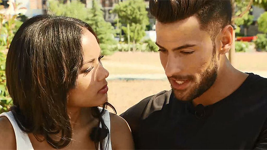 Nueve minutos hablando y uno besándose