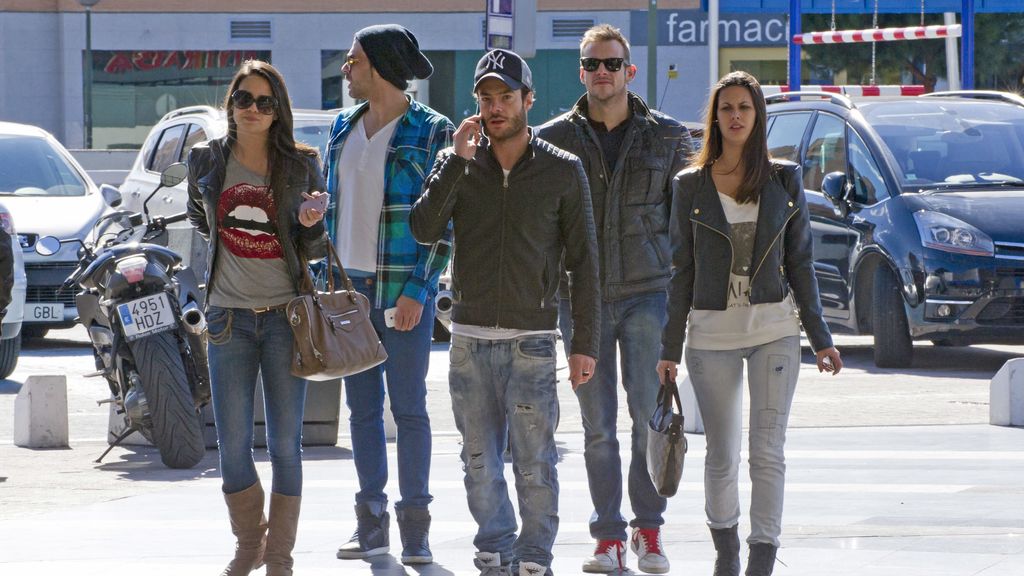 Alex Casademunt se refugia en sus amigos