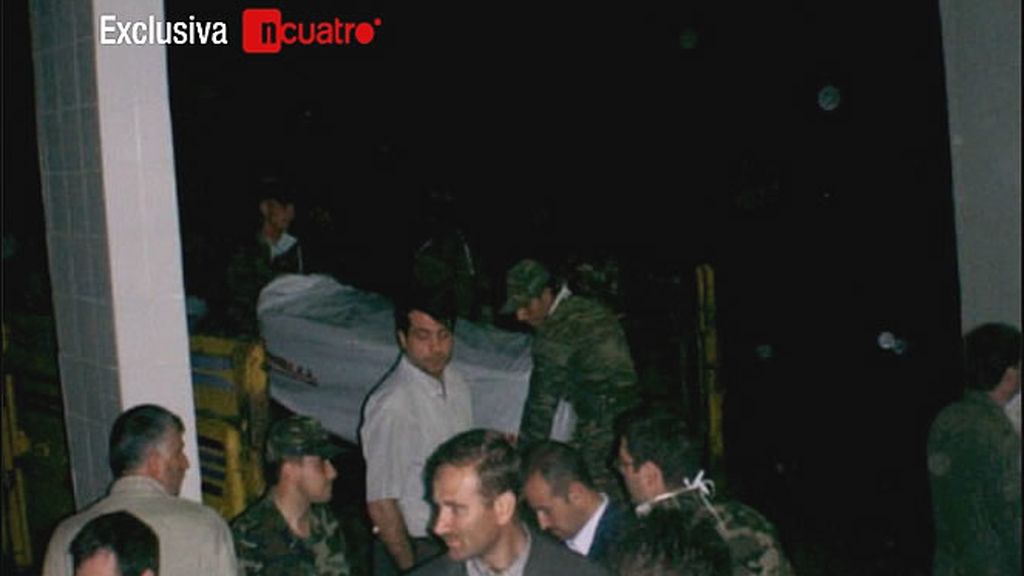 Imágenes exclusivas de las identificaciones de los cadáveres de los militares fallecidos en el accidente del Yak-42