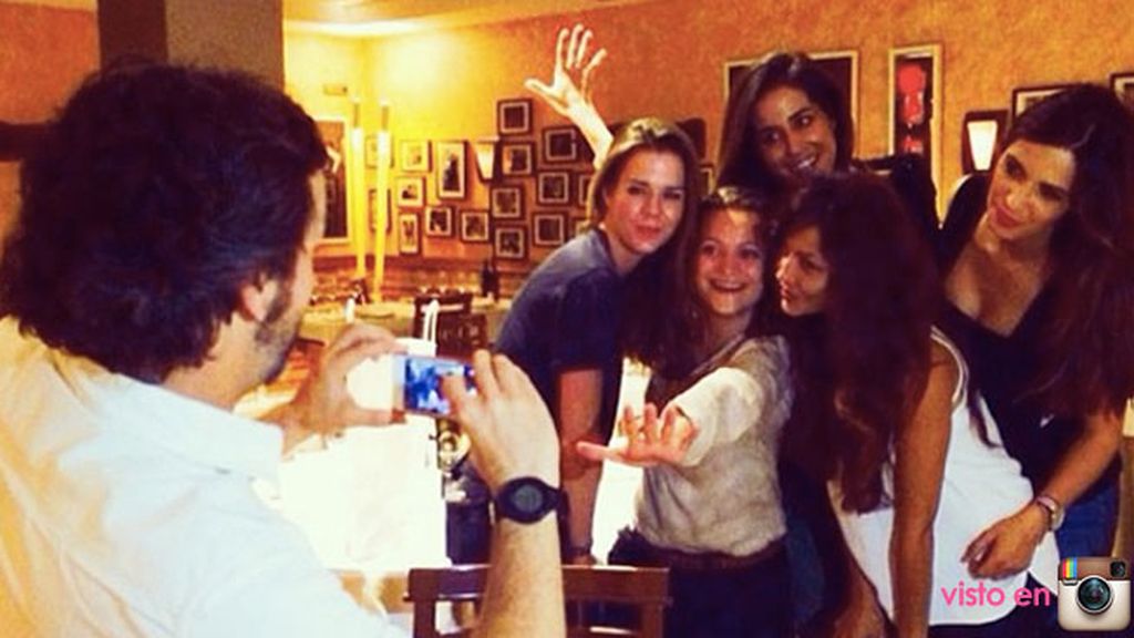 Mamá x 3, cenas de amigas, 'front row'... la vida de Amelia Bono, vista en redes sociales