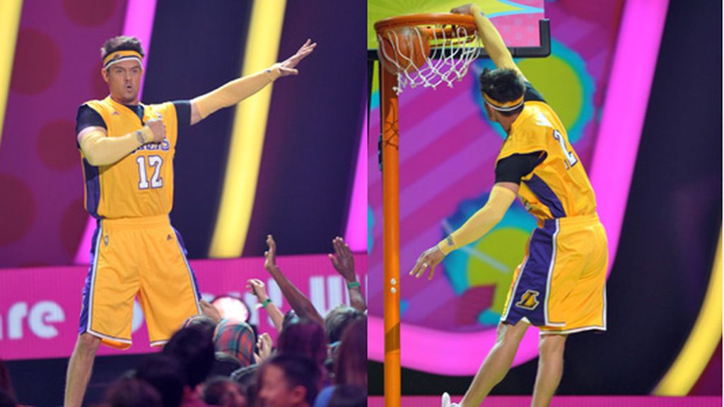 Josh Duhamel ameniza la gala de los 'Kids Choice Awards'