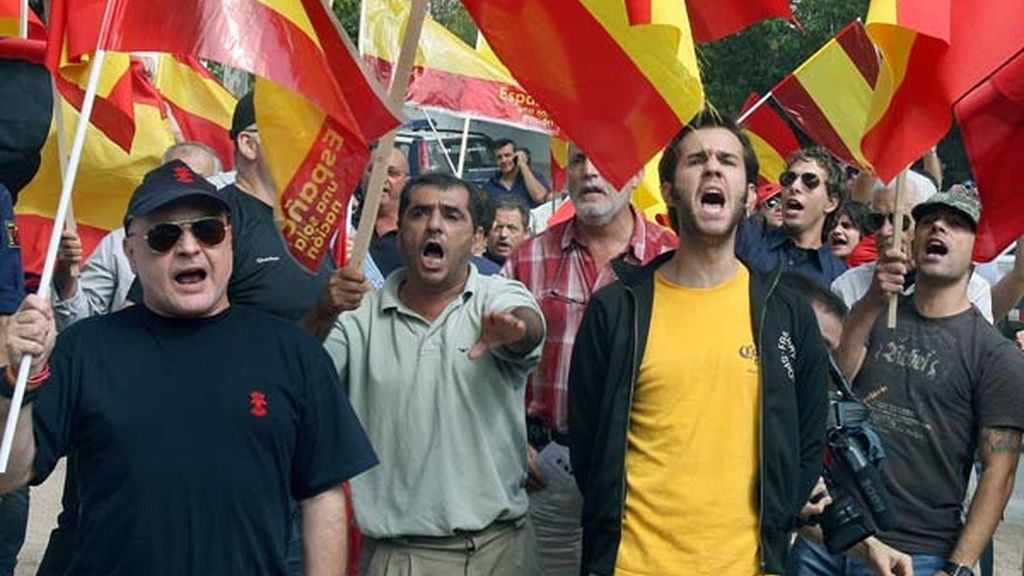 Falangistas durante la manifestación