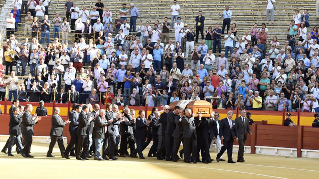 La familia Manzanares muy unida ante la pérdida de su padre