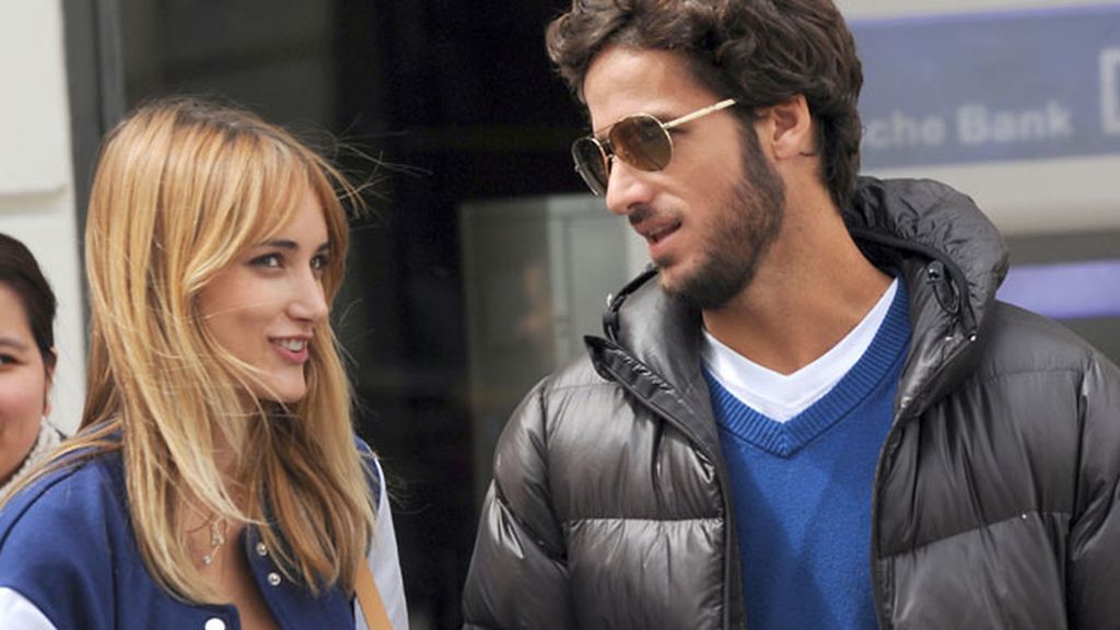 Recién ennoviados y paseantes por Madrid