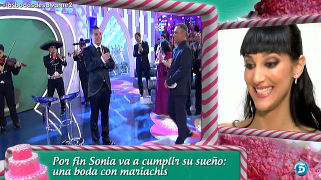 Encantado con su hijo