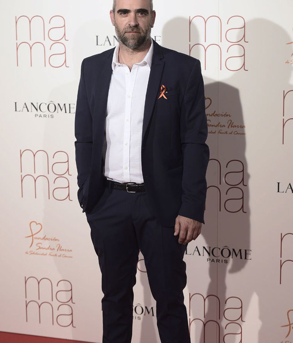 Luis Tosar, elegante traje de chaqueta