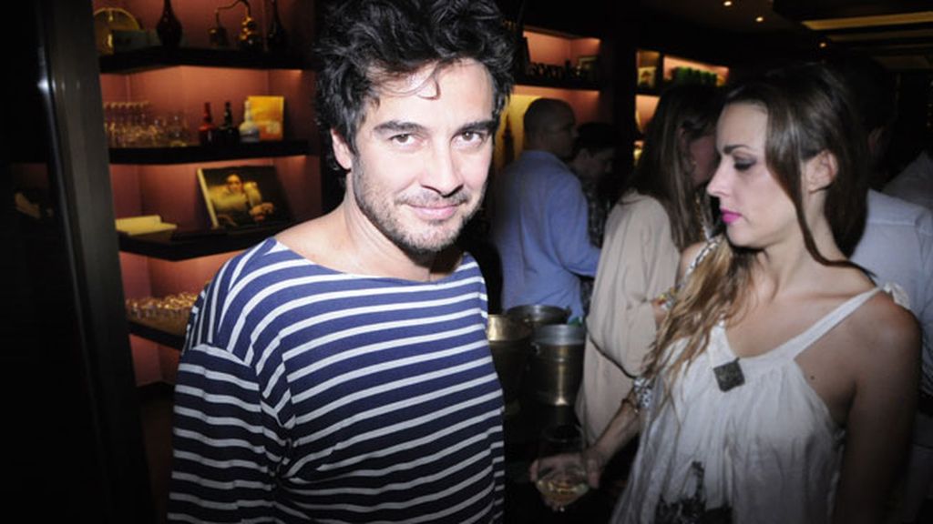 El actor Jose Manuel Seda con un look muy veraniego
