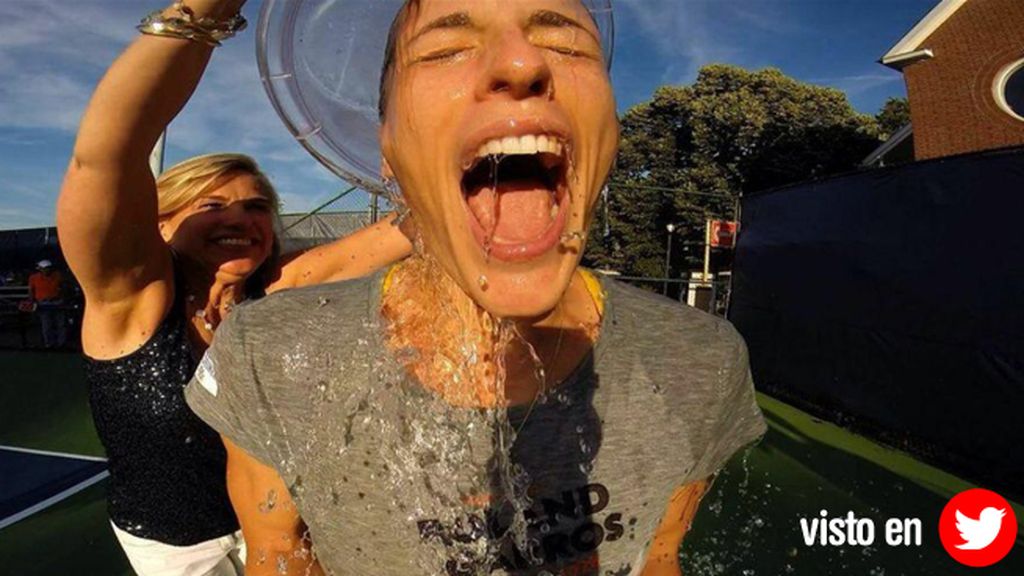 Así es Andrea Petkovic, la tenista que pide matrimonio en Twitter y sube fotos de Messi en calzoncillos